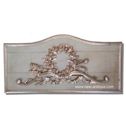 French wood paneling Frontal door top
