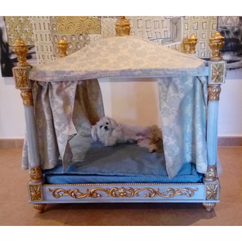 BED for Luxury and Romantic Dog